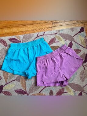 2 pairs of Girlfriend Collective trail shorts size small